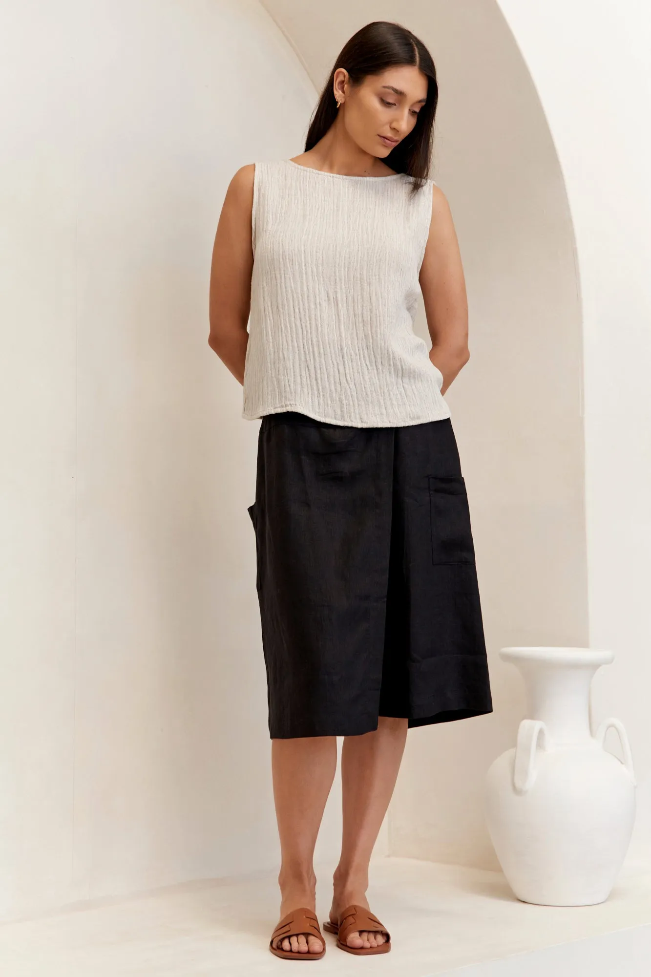 Bajo Linen Skort Black