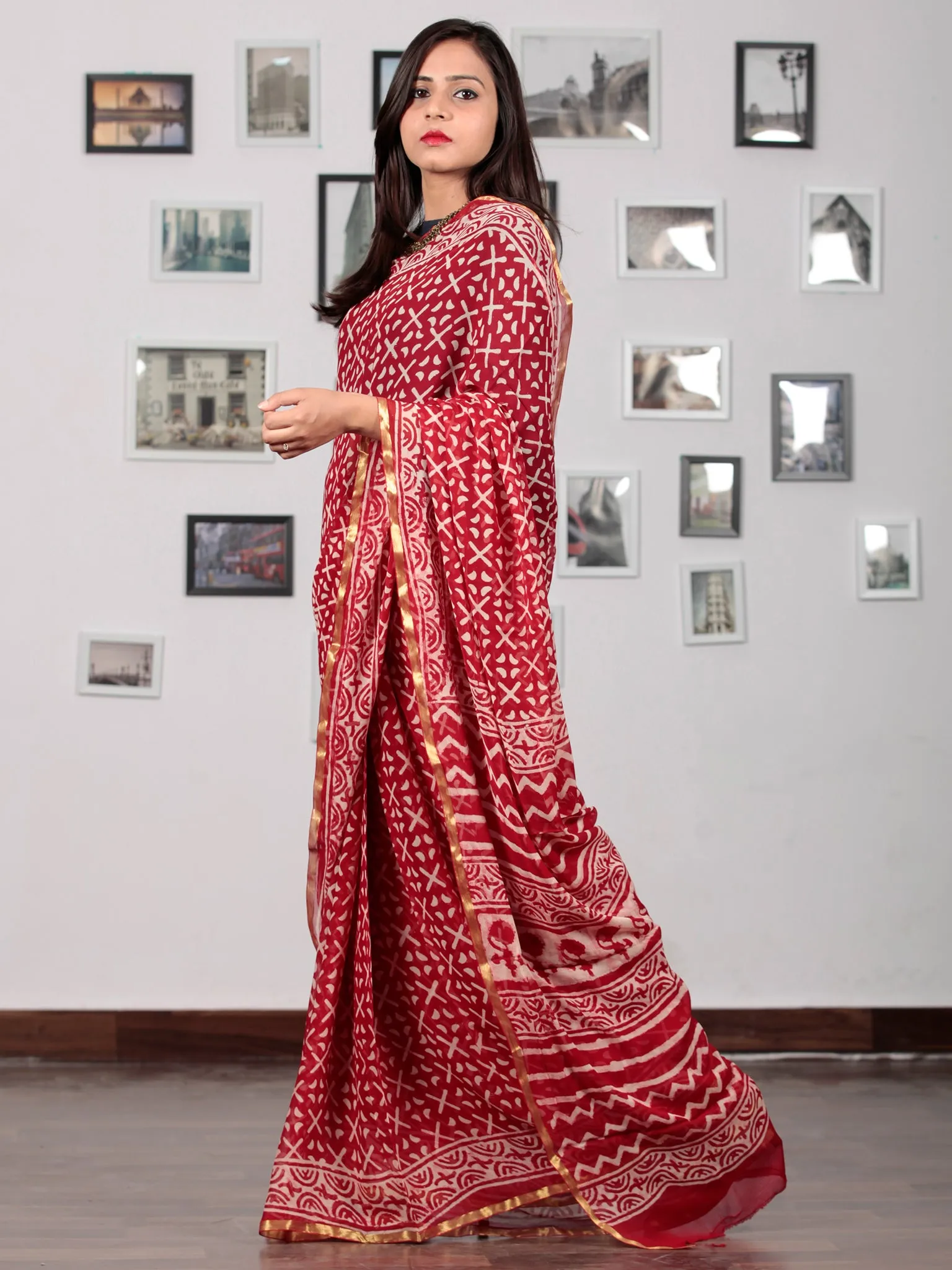 Red Ivory Hand Block Printed Chiffon Saree with Zari border - S031702734