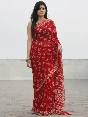 Red White Hand Block Printed Chiffon Saree With Zari Border - S031702586