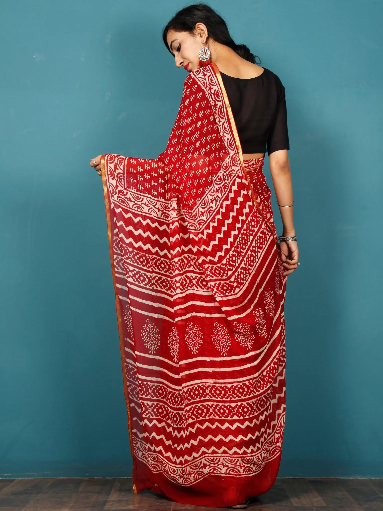 Red White Hand Block Printed Chiffon Saree with Zari Border - S031702799